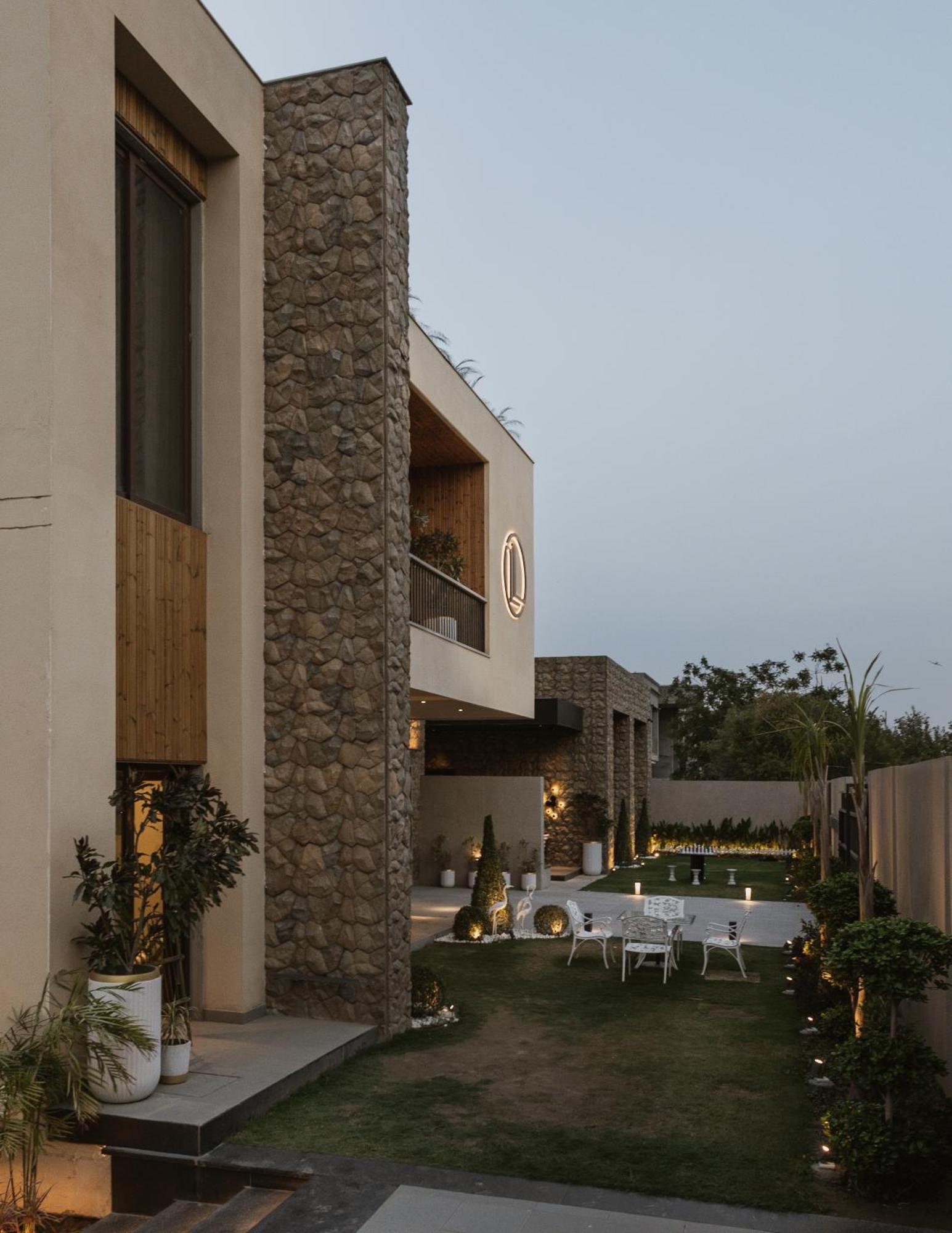 Luxury Lofts Hotel Amritsar Exterior photo