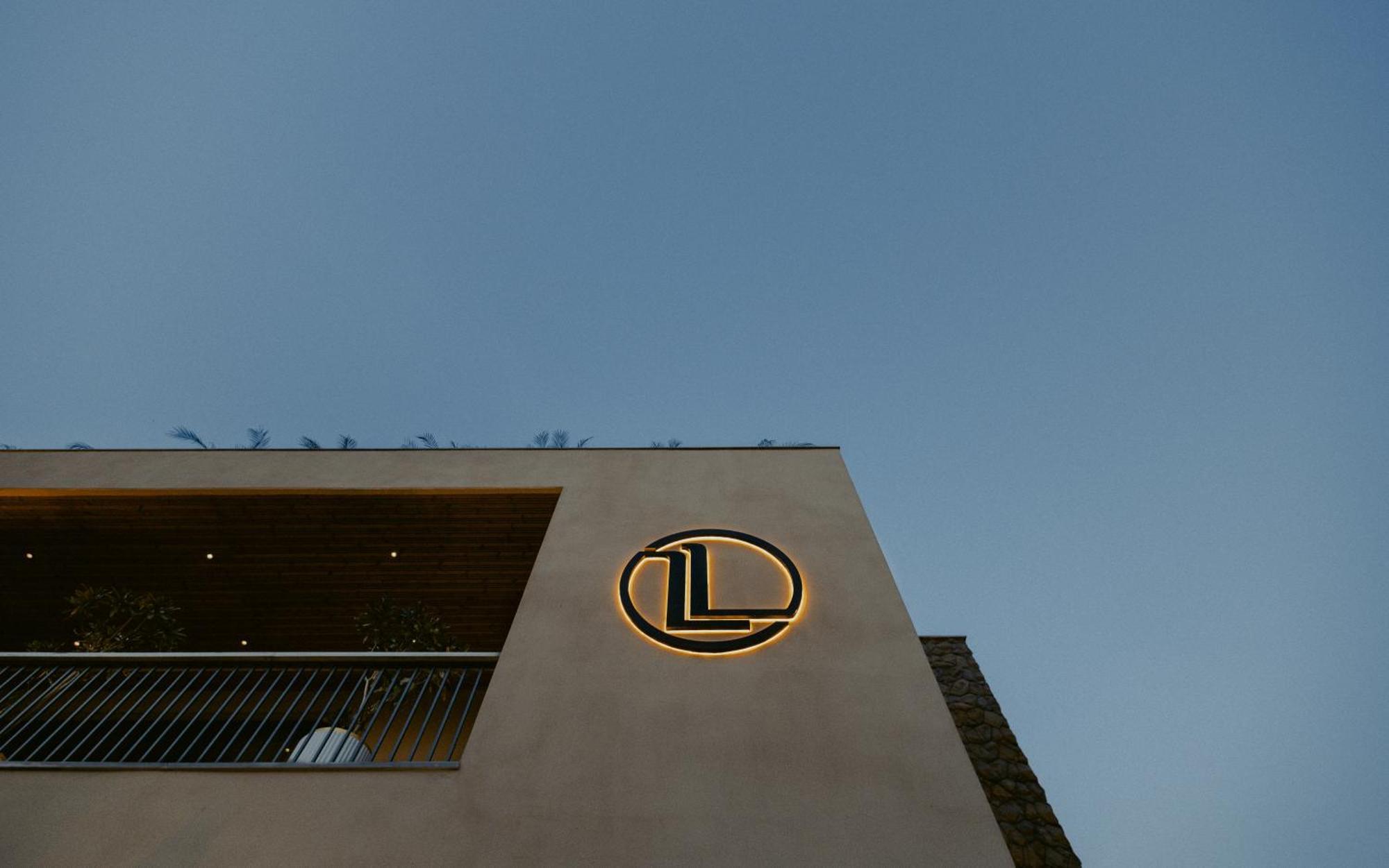 Luxury Lofts Hotel Amritsar Exterior photo
