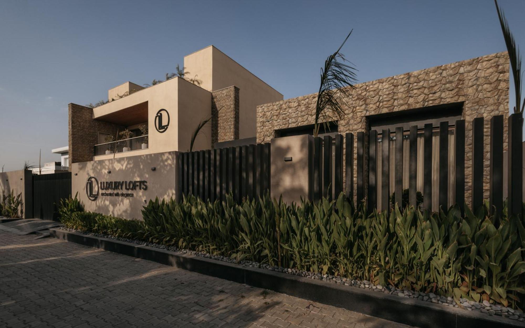 Luxury Lofts Hotel Amritsar Exterior photo