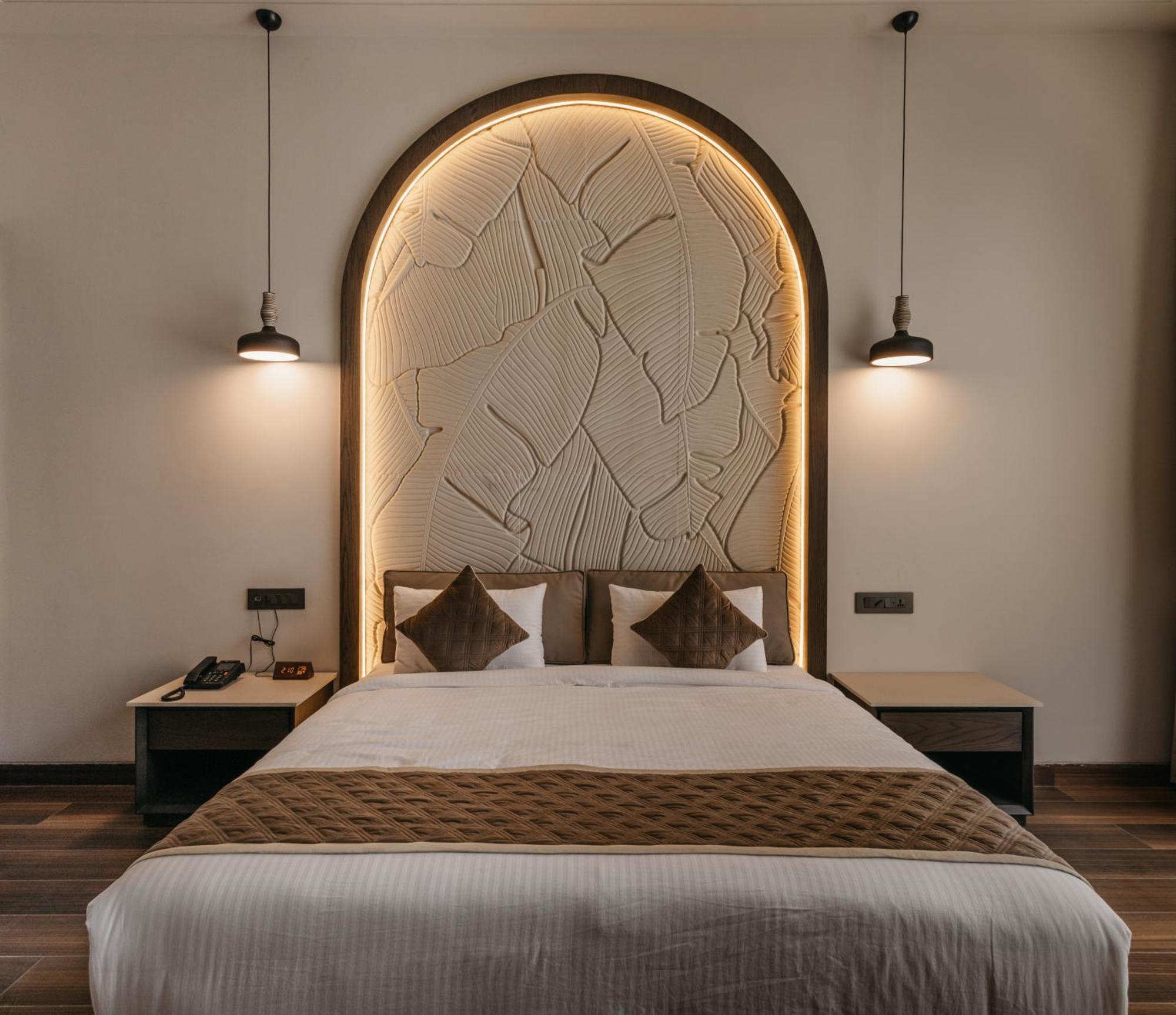 Luxury Lofts Hotel Amritsar Exterior photo