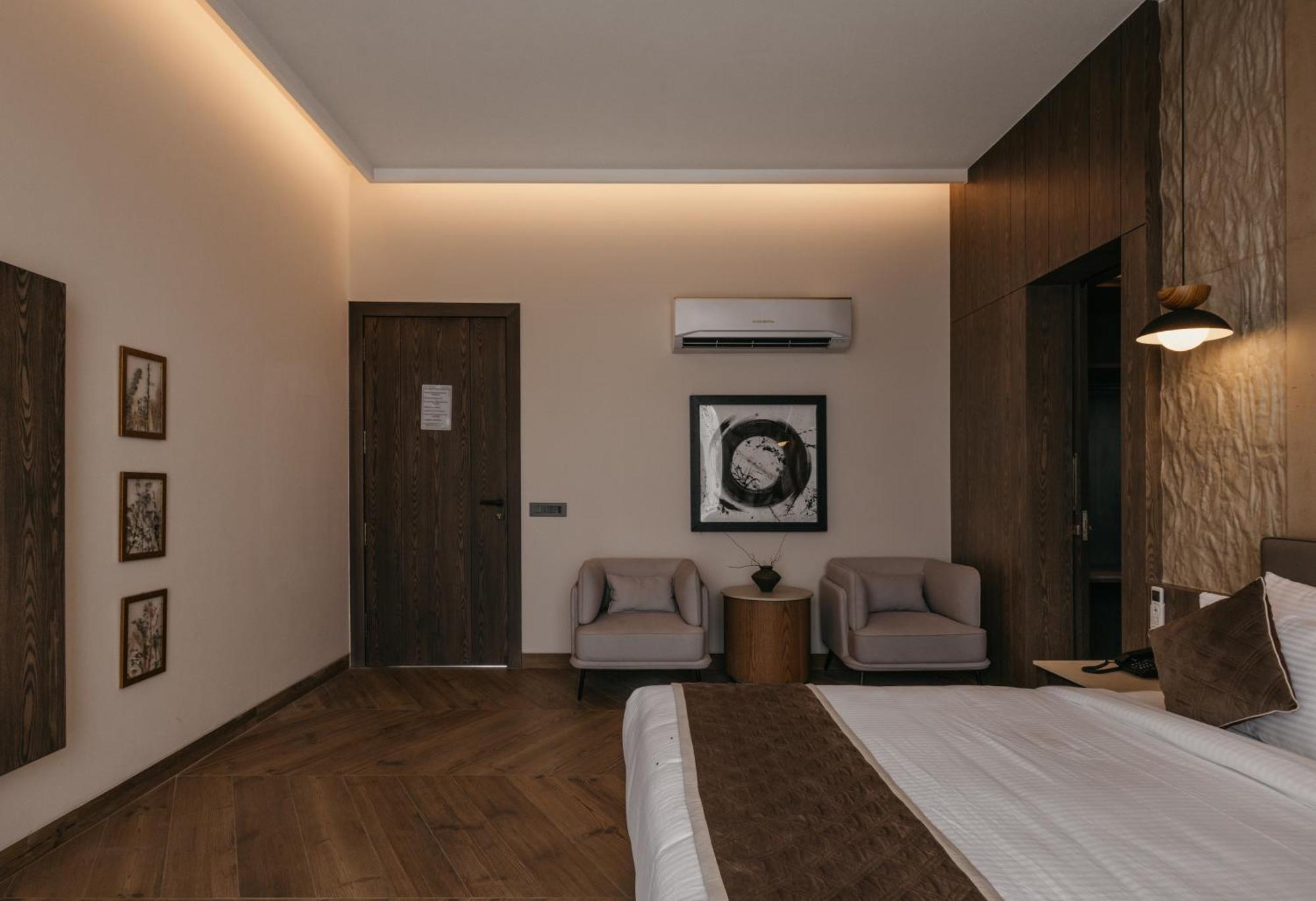 Luxury Lofts Hotel Amritsar Exterior photo